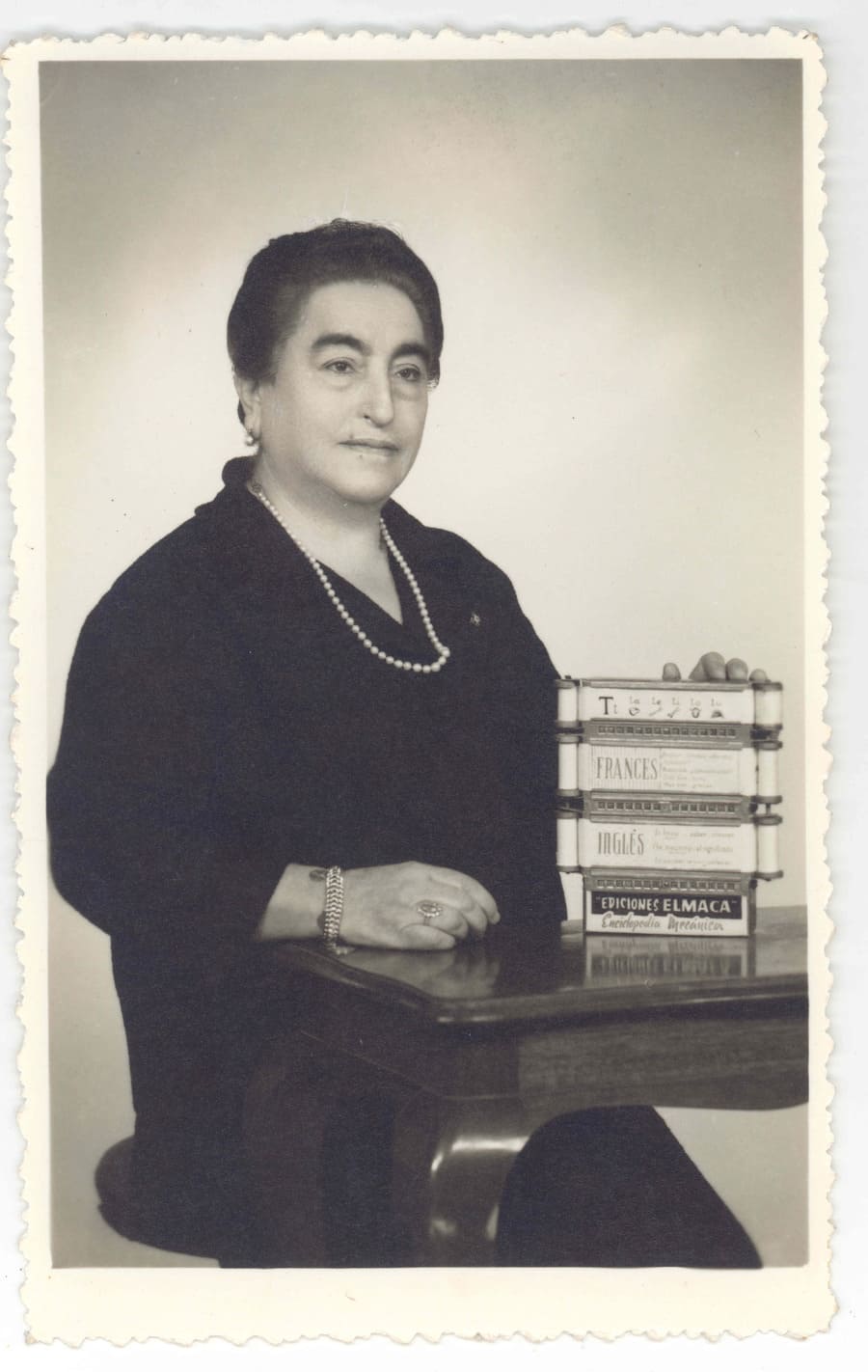 Ángela Ruíz Robles