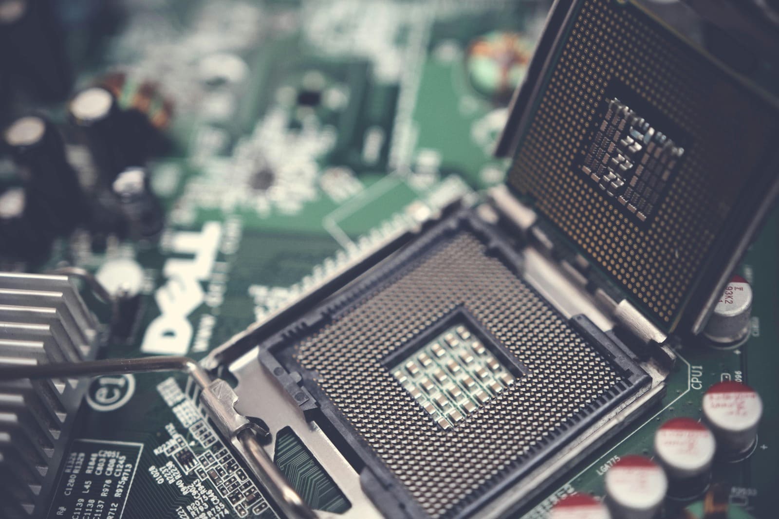 https://portaledicion.mineco.gob.es/MediaNoticia/mineco/prensa/imagenes/2024/04/20240423_foto_CHIP.jpeg